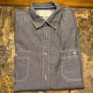 2 Weatherproof Vintage mens large button down shirts.